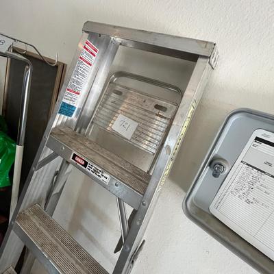 6 foot ladder
