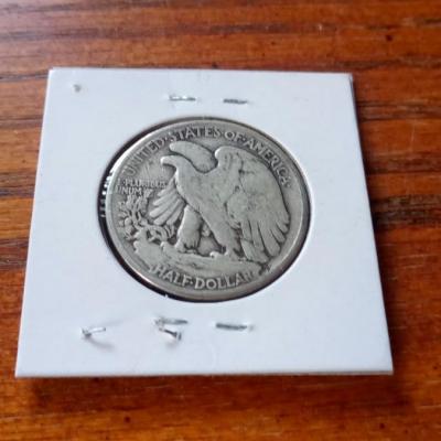 LOT 18 1943 WALKING LIBERTY SILVER HALF DOLLAR