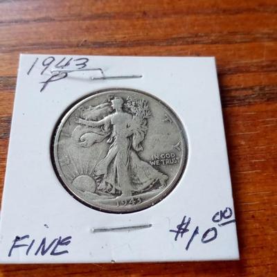 LOT 18 1943 WALKING LIBERTY SILVER HALF DOLLAR