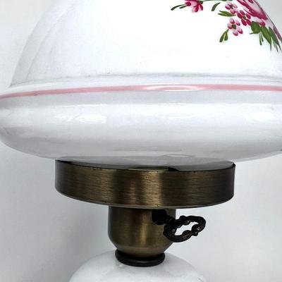 Set of 2 Vintage Floral Design Milkglass Lamps