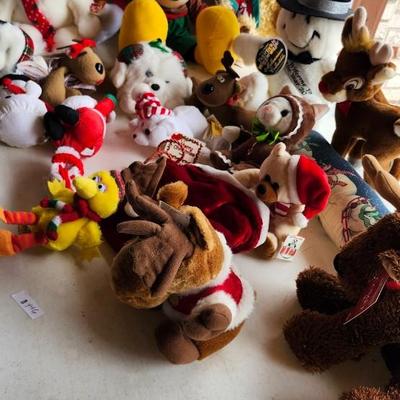 Christmas stuffed animals / plushies lot