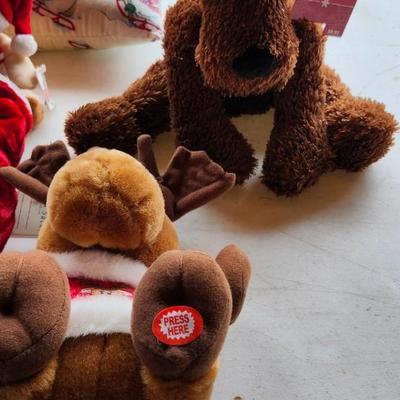 Christmas stuffed animals / plushies lot