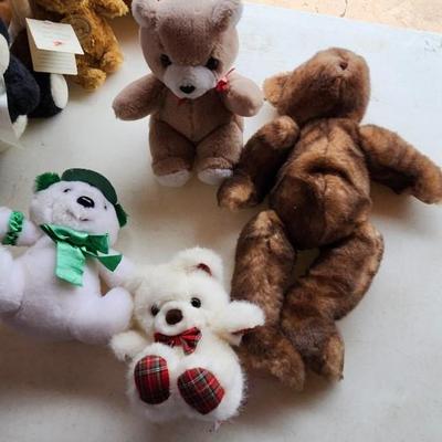 Teddy Bear stuffed animals / plushies lot including Pound Puppy