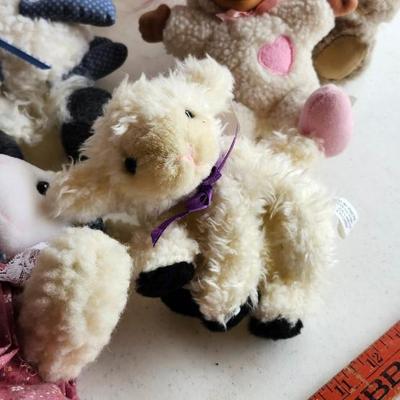 Teddy Bears and lambs Stuffed animals / plushies lot