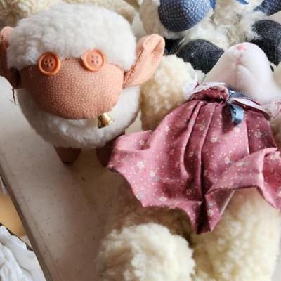 Teddy Bears and lambs Stuffed animals / plushies lot