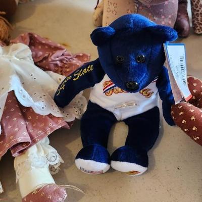 Doll and Stuffed animals / plushies lot