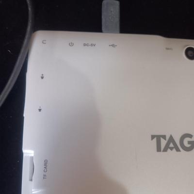 TAGITAL 7" QUAD CORE ANDROID 4.4 TABLET