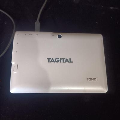 TAGITAL 7" QUAD CORE ANDROID 4.4 TABLET