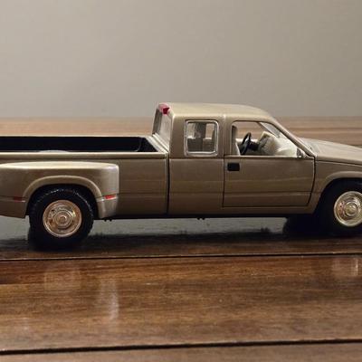 1995 Chevy C/K Pickup (Tan)