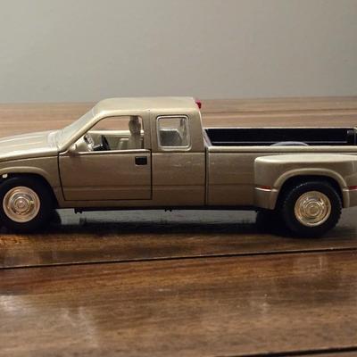 1995 Chevy C/K Pickup (Tan)