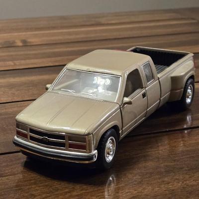 1995 Chevy C/K Pickup (Tan)
