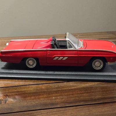 1963 Ford Thunderbird 1/18
