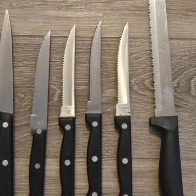 Black Handle Knife Set