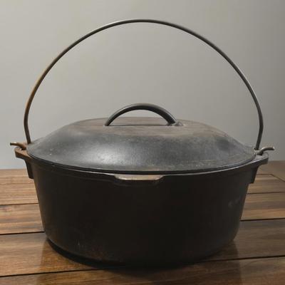 Cast Iron Dutch Oven #8