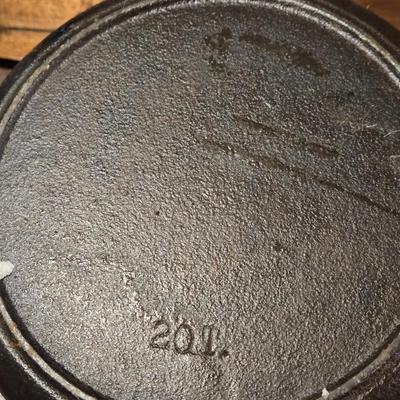 2qt. Cast Iron Pot with Lid