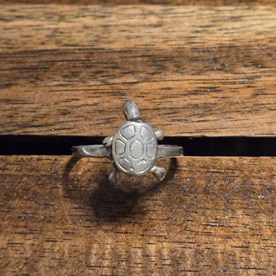 Sterling Silver Wiggly Turtle Ring