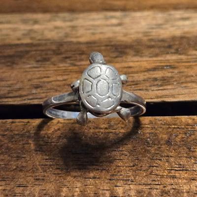 Sterling Silver Wiggly Turtle Ring