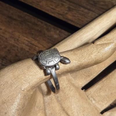 Sterling Silver Wiggly Turtle Ring