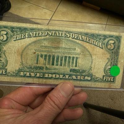 The first National Bank of Meridian MS 5$ vintage U S currency