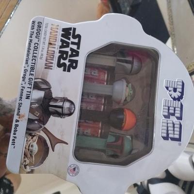 Star wars has dispensers candy