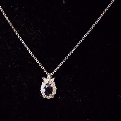 Diamond pendant necklace