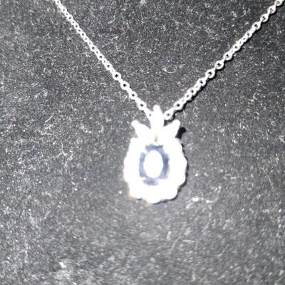 Diamond pendant necklace