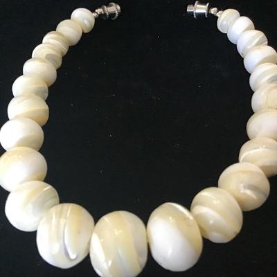 Trochidae Shell Gemstone Bead Bracelet