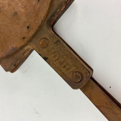 1111 Vintage Jotul Waffle Iron