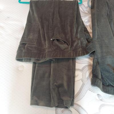 Riders, Isaac Mizrahi, and More Pants, Women’s Size 2X-3X (PC-DZ)
