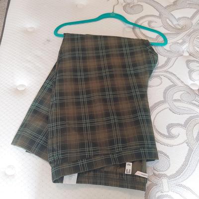 Riders, Isaac Mizrahi, and More Pants, Women’s Size 2X-3X (PC-DZ)