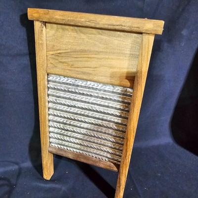 Country Folk Art Items (B1-JS)