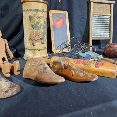 Country Folk Art Items (B1-JS)