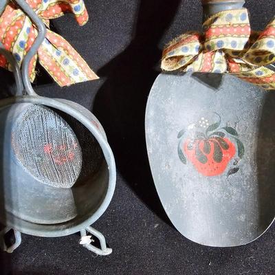 Country Folk Art Items (B1-JS)