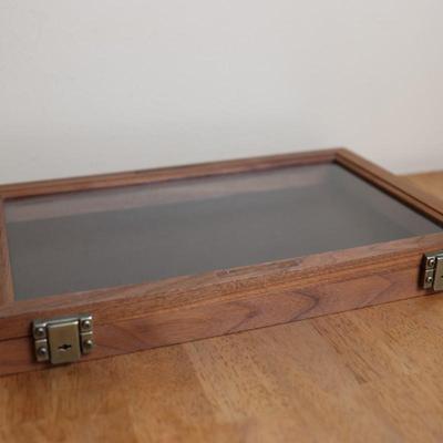 Display Box with Glass Lid