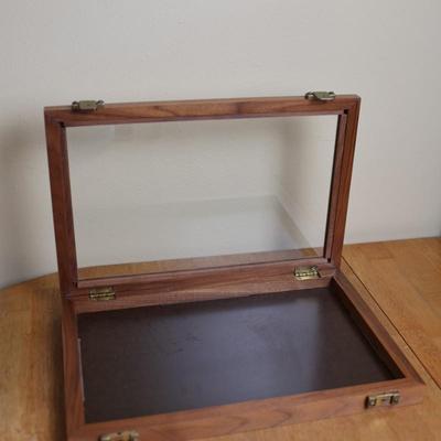 Display Box with Glass Lid