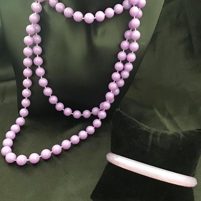 Light purple costume bead necklace with matching bangle bracelet
