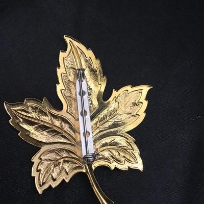 Gold toned Vintage enamel leaf brooch