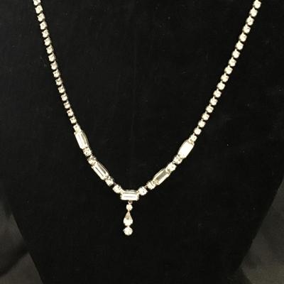 Beautiful Vintage Crystal diamond necklace
