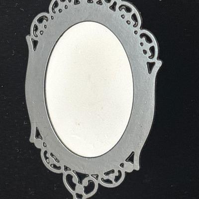 Vintage Gothic Oval Frame Pendant Necklace