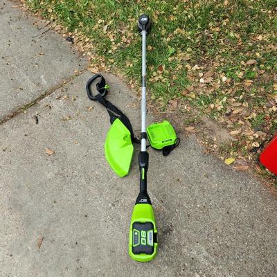 80V Greenworks Pro Weedwhacker Edger w Battery, Charger extra String