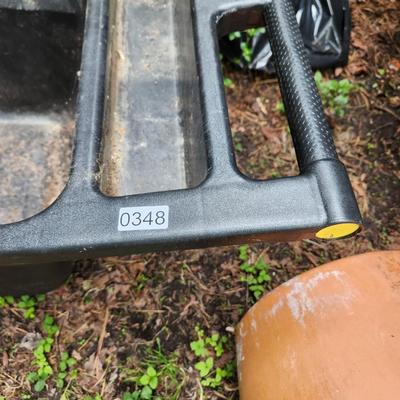 Gorilla Carts 5 Cu Ft Poly Cart