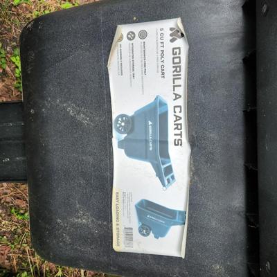 Gorilla Carts 5 Cu Ft Poly Cart