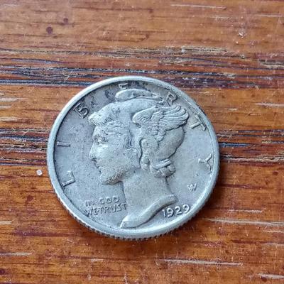 LOT 45 EARLY SILVER MERCURY DIME
