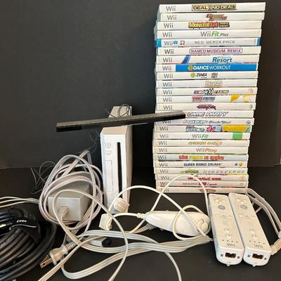 LOT 15: Nintendo Wii, Accessories & Games
