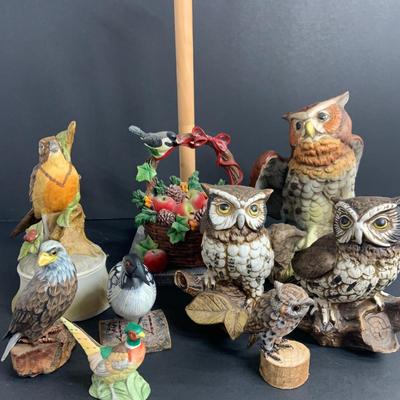 LOT45: Parliament of Owls Figurines and Other Assortment of Bird Figurines, Music Box and Papertowel Holder