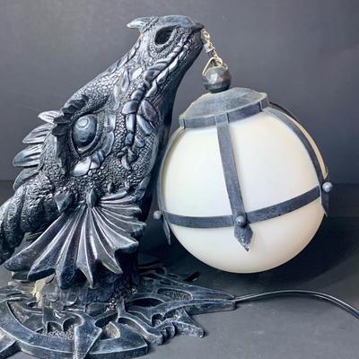 LOT: 53:Dragon Head Wall Sconce Electric Lamp