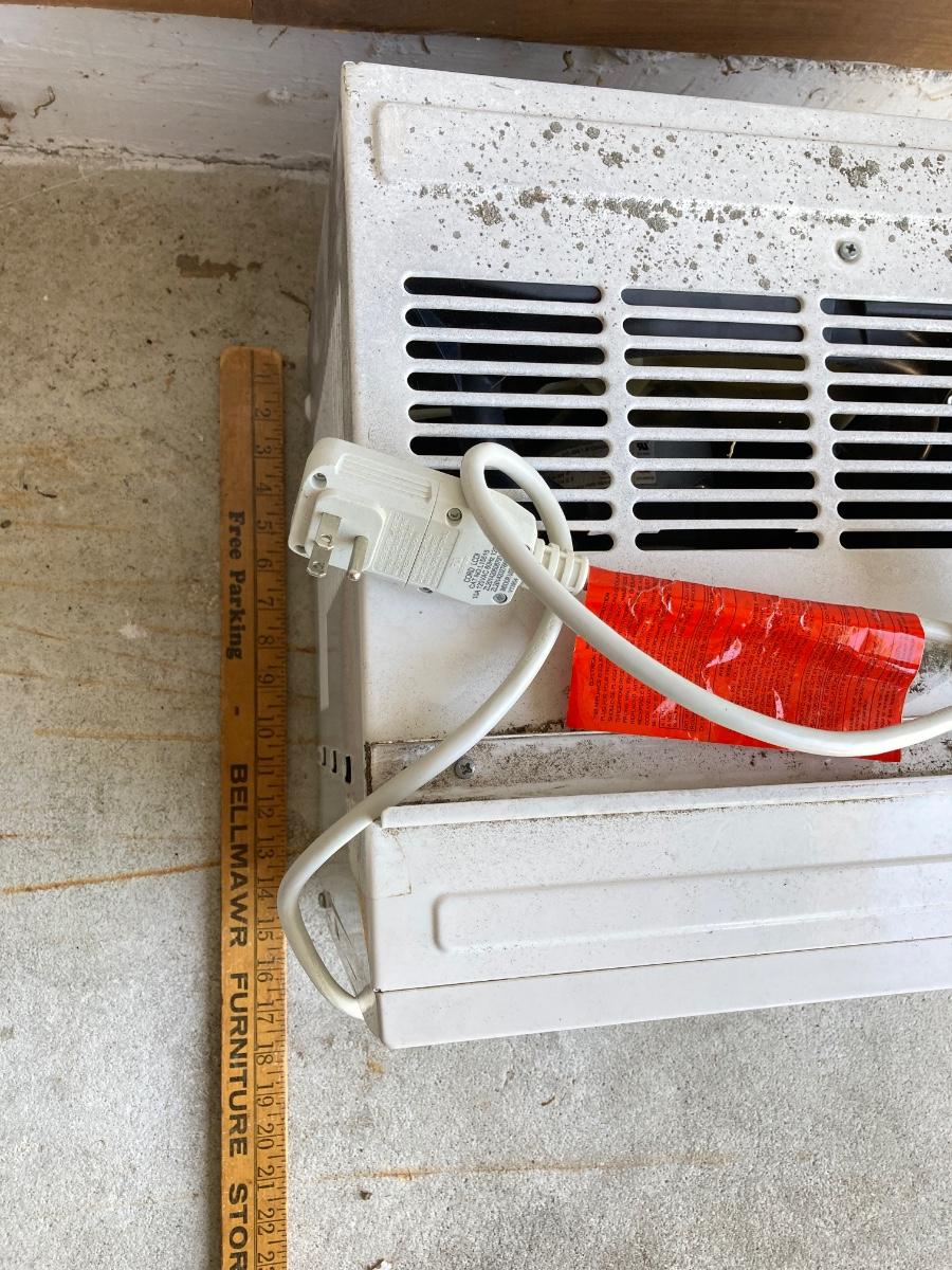 LOT 68 Haier Room Air Conditioner Model HWF05XCRL