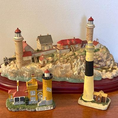 LOT 74: Lenox and Lefton Lighthouse Collection