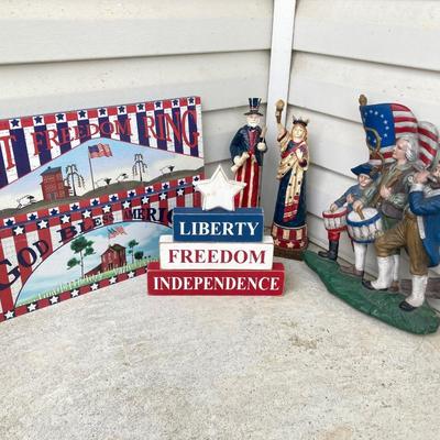 LOT 84: Patriotic Themed Decorative Collection