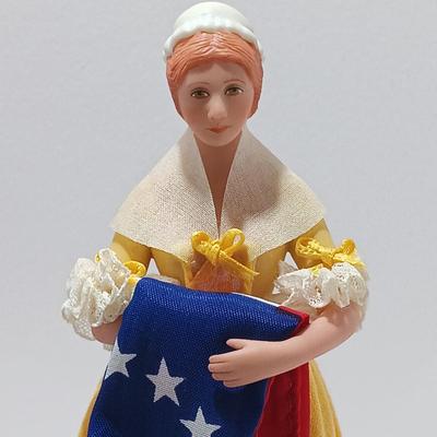 LOT 123: Four Great American Women of Arts & Letters w/ Four Great American Women Figurines by the United States Historical Society
